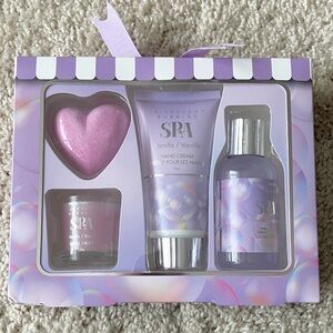 Purely Panache | Iridescent Bubbles Spa Gift Set
